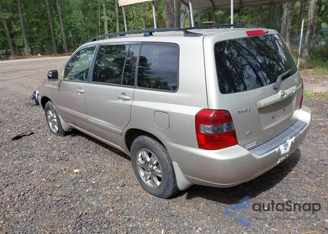 2004 Toyota Highlander V6 z USA, uszkodzony, nr VIN JTEDP21A840018828